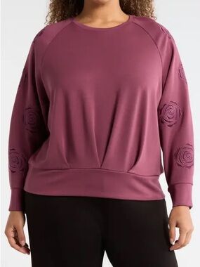 T Tahari • NWT $88USD Plus-Size Rose Embroidered Long Sleeve Pullover PTP30”+